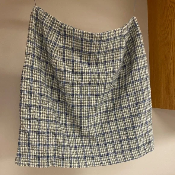 Apricot Lane Grey Plaid Mini Skirt - Picture 12 of 13